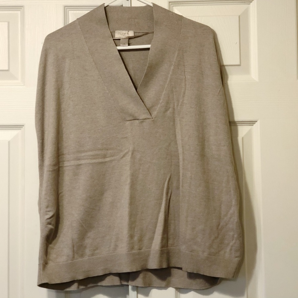 Sleeveless V Neck Top